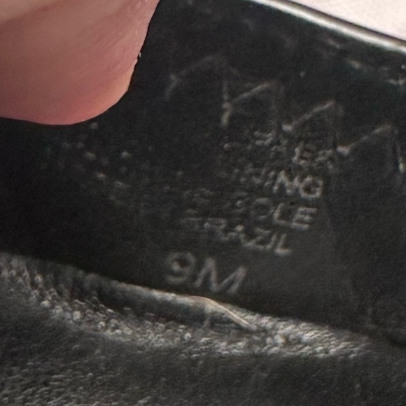 Tory Burch Reva black patent leather round medallion logo travel flat shoes - Picture 8 of 9